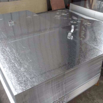 Staalplaat van ASTM A526 met Zink met een laag wordt bedekt galvaniseerde vlak Ijzerbladen 6000mm Warmgewalste die DX51D