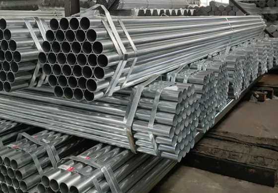 ASTM om Pijp Q195-Q235 6m12m van het Hete Onderdompelings de Gegalvaniseerde Staal met u Staal