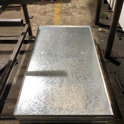 Z140 Z350 4ft X 8ft gegalvaniseerde stalen dakpanelen DX54D DX55D 0.2-6mm Dikte In Gebouw