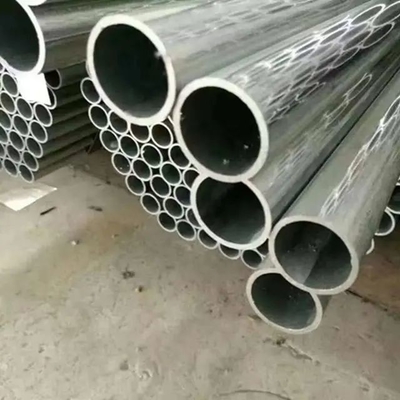 Q345 Q235 Materiaal gegalvaniseerde stalen buizen Ronde/vierkante/rechthoekige type Voor de industrie